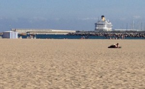 valencia beach and port