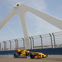 valencia grand prix bridge